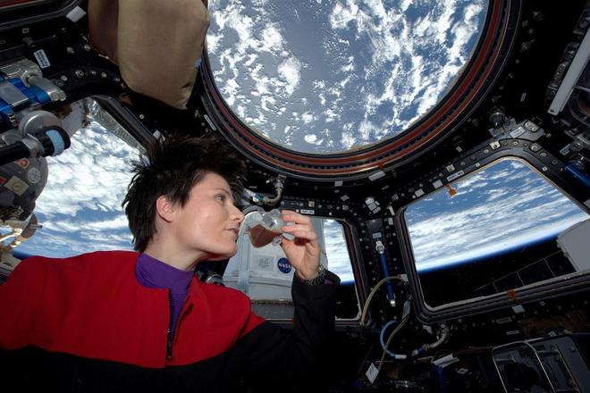太空女宇航员们的生活需求该咋满足？如何保护隐私？有这些妙招(图7)